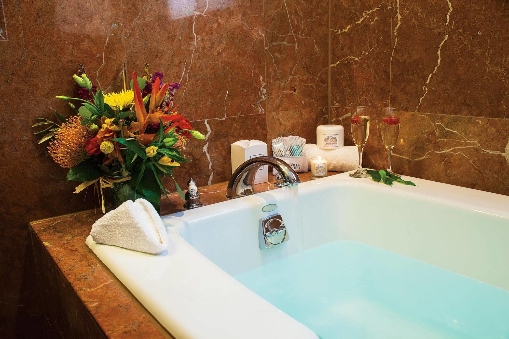 Bellanca Hotel 3*